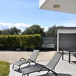 Cozy In Faros, Raches Villa