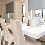 Cozy In Faros, Raches Villa *