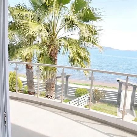 Cozy In Faros, Raches Villa