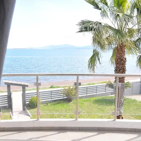 Cozy In Faros, Raches Villa