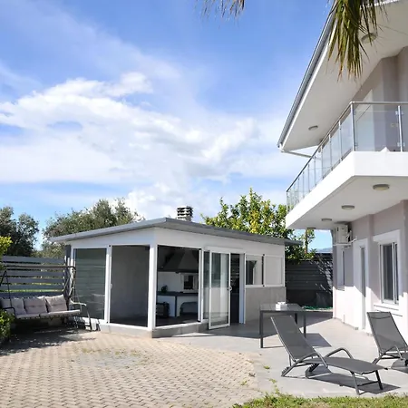Villa Cozy In Faros, Raches