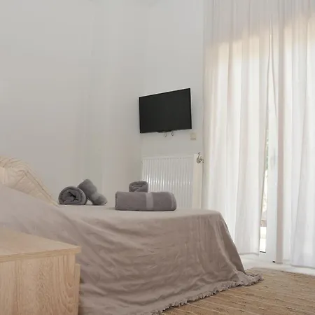 Cozy In Faros, Raches *