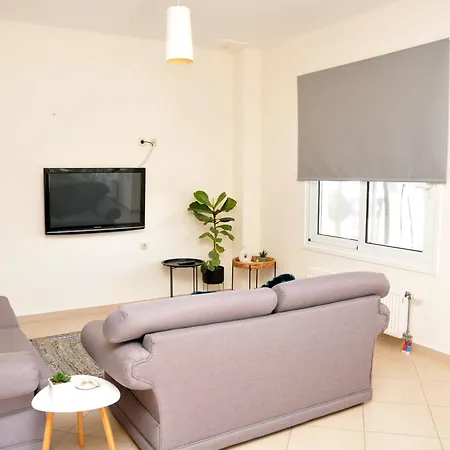 Cozy In Faros, Raches