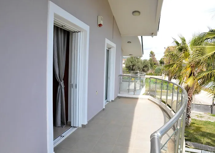 Cozy In Faros, Raches * Ράχες