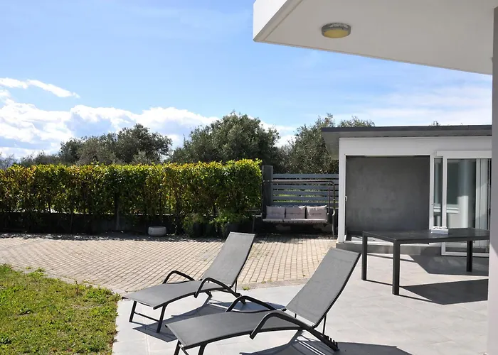 Cozy In Faros, Raches Βίλα