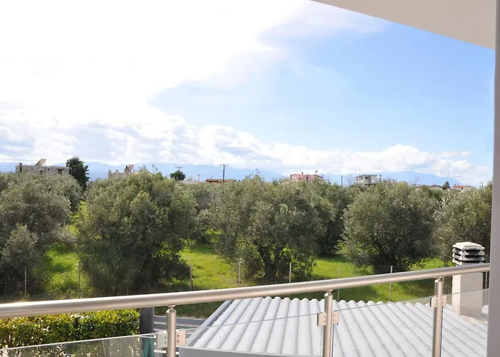 Cozy In Faros, Raches Ράχες