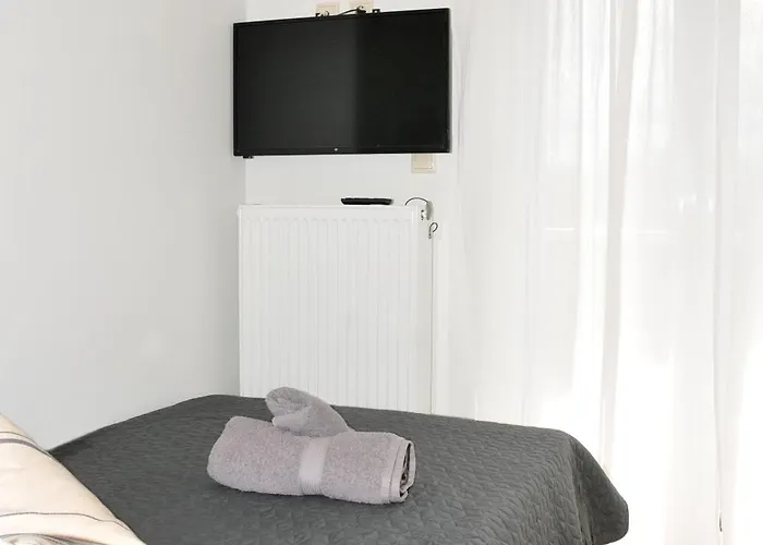 Cozy In Faros, Raches * Ράχες